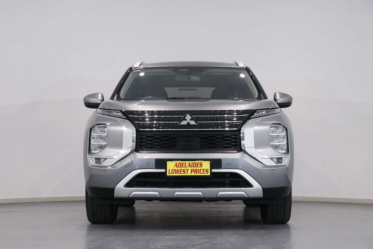 2023 Mitsubishi Outlander LS ZM