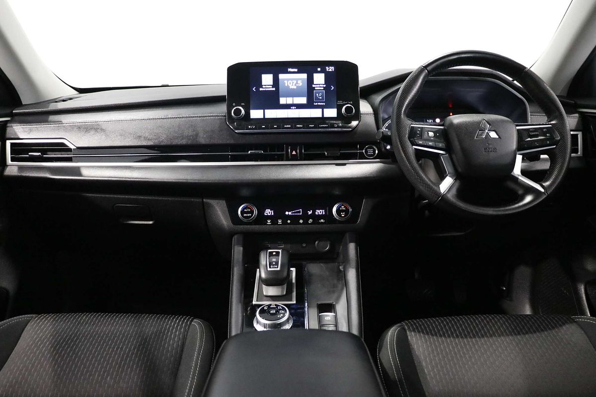 2023 Mitsubishi Outlander LS ZM
