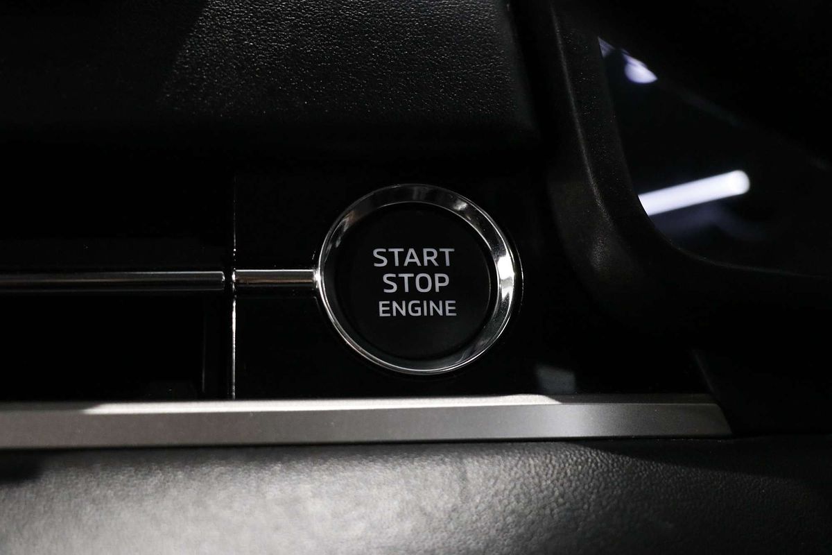 2023 Mitsubishi Outlander LS ZM