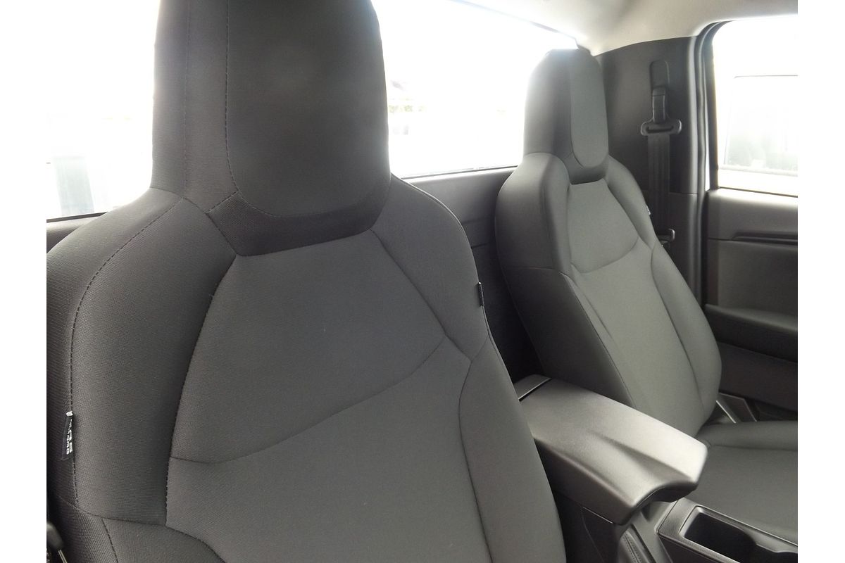 2025 Isuzu D-MAX SX High Ride Rear Wheel Drive