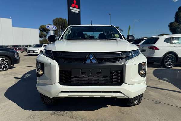 2024 Mitsubishi Triton GLX MR 4X4