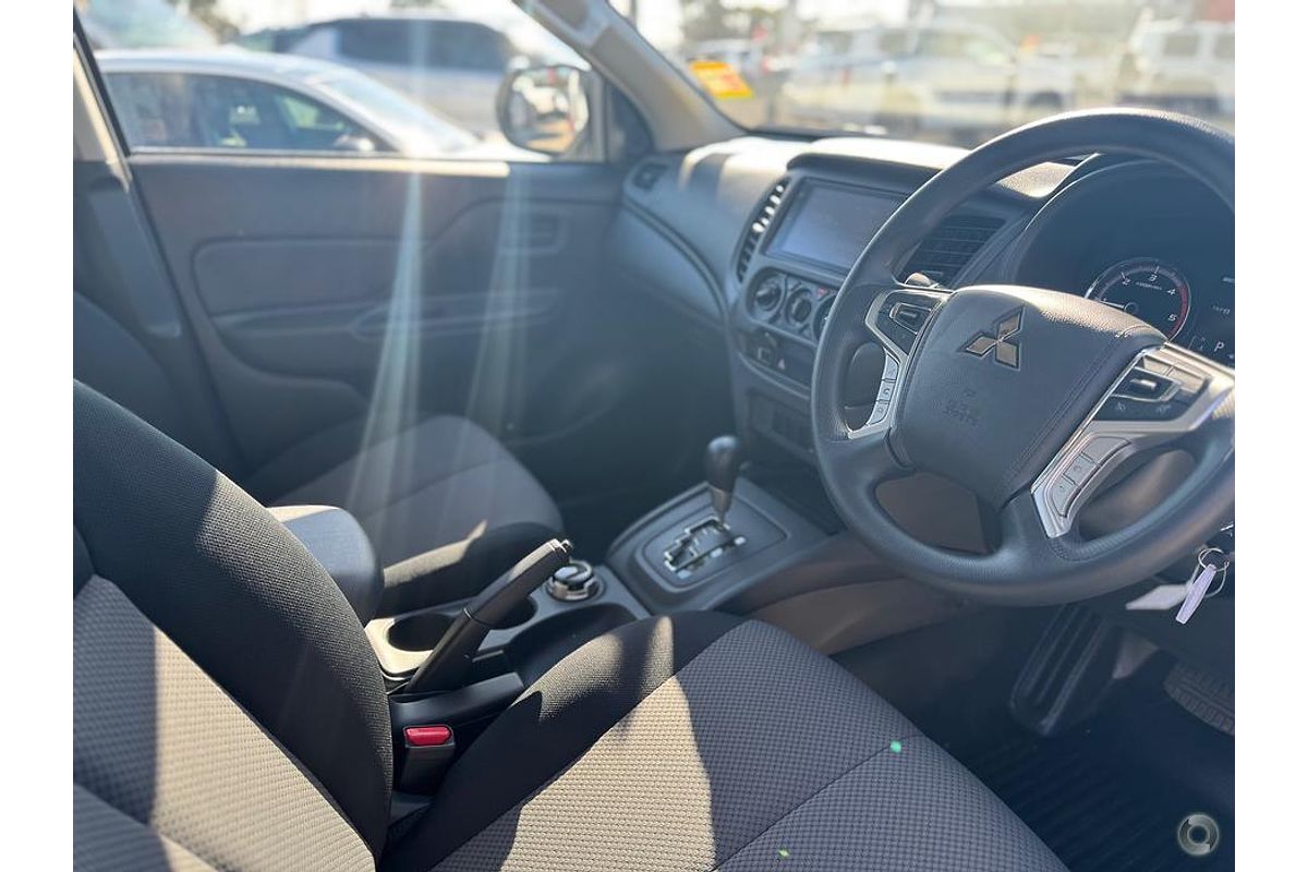 2024 Mitsubishi Triton GLX MR 4X4