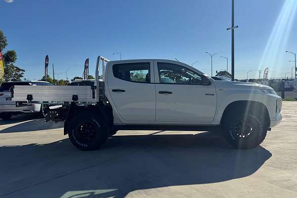 2024 Mitsubishi Triton GLX MR 4X4