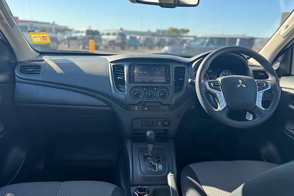 2024 Mitsubishi Triton GLX MR 4X4