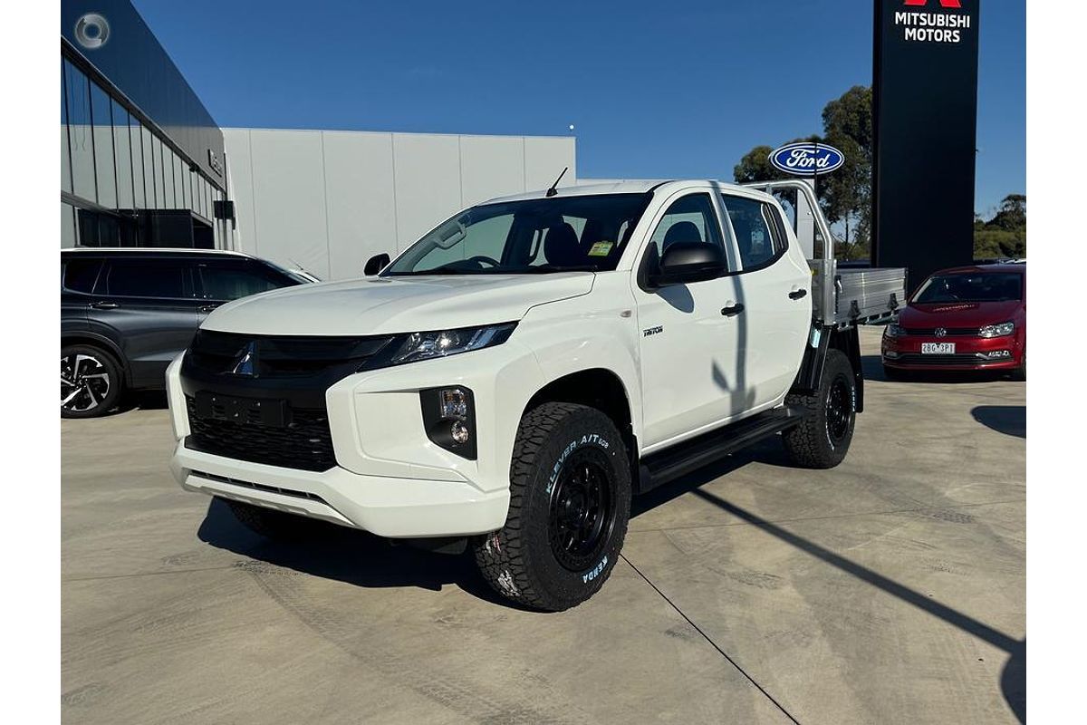 2024 Mitsubishi Triton GLX MR 4X4