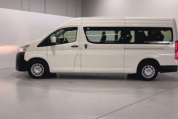 2022 Toyota Hiace Commuter GDH322R