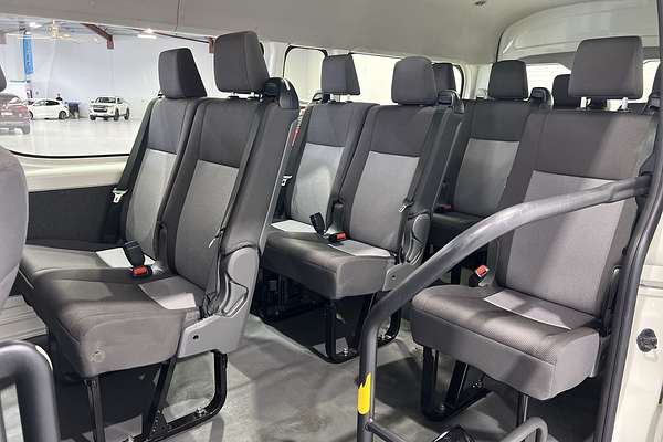 2022 Toyota Hiace Commuter GDH322R