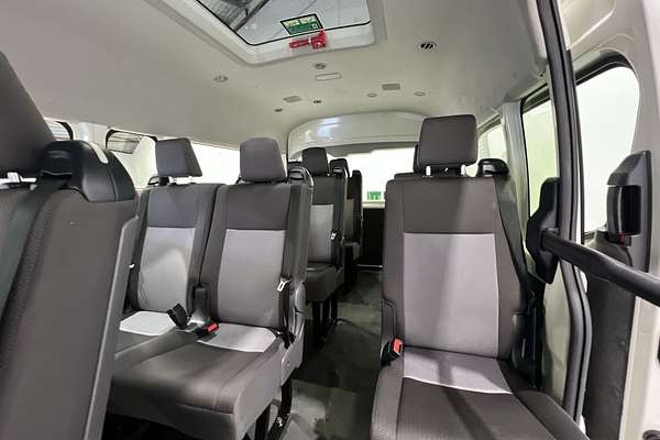 2022 Toyota Hiace Commuter GDH322R