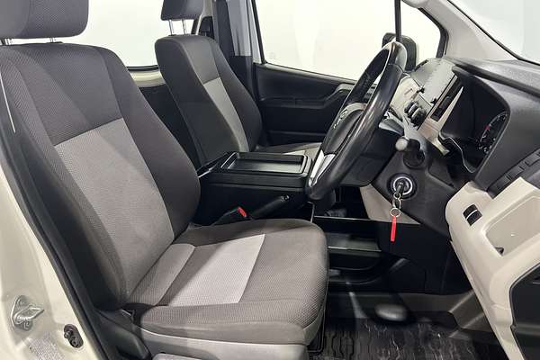 2022 Toyota Hiace Commuter GDH322R