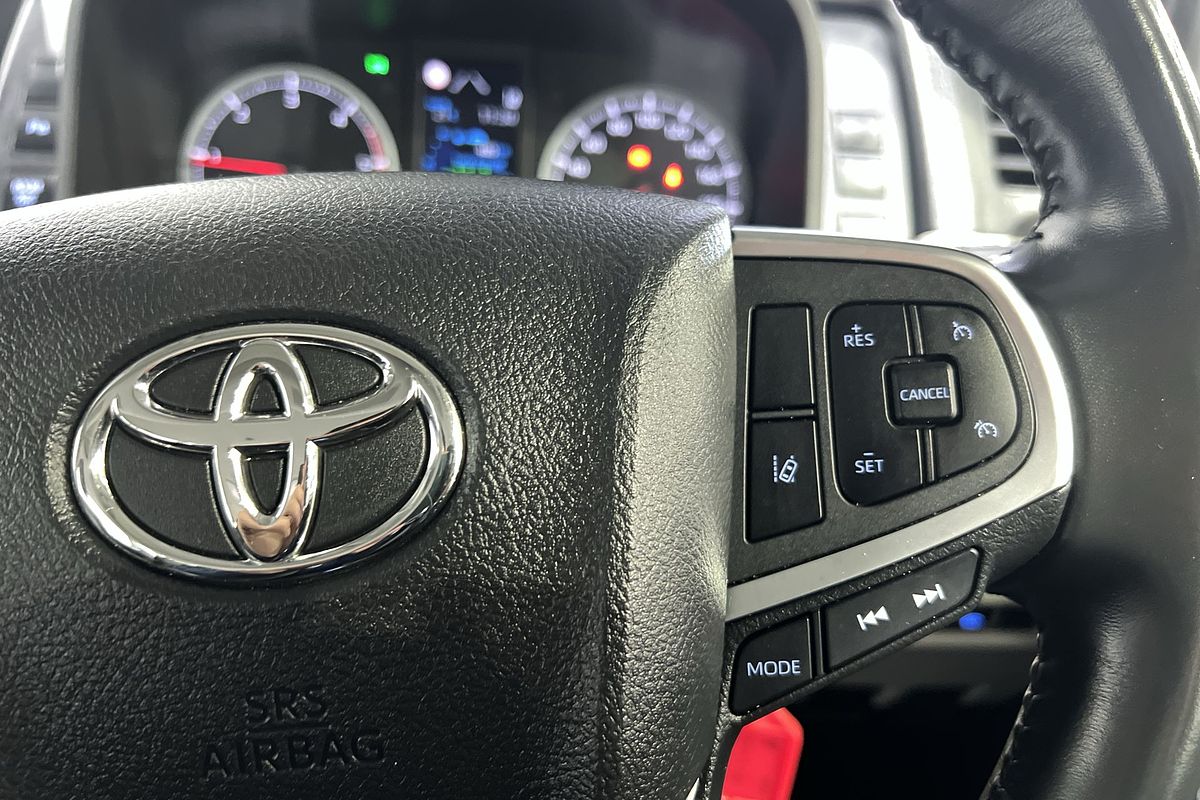 2022 Toyota Hiace Commuter GDH322R