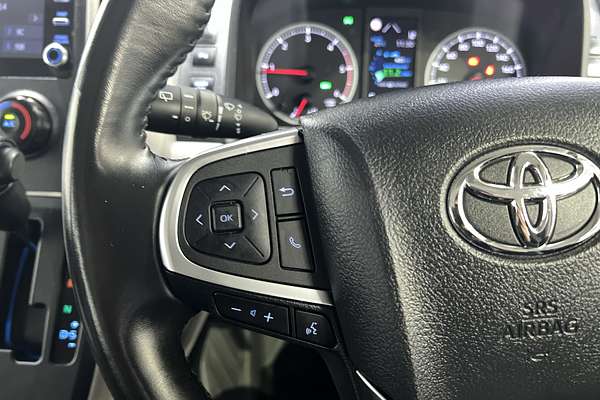 2022 Toyota Hiace Commuter GDH322R