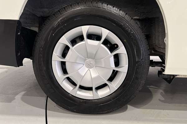 2022 Toyota Hiace Commuter GDH322R