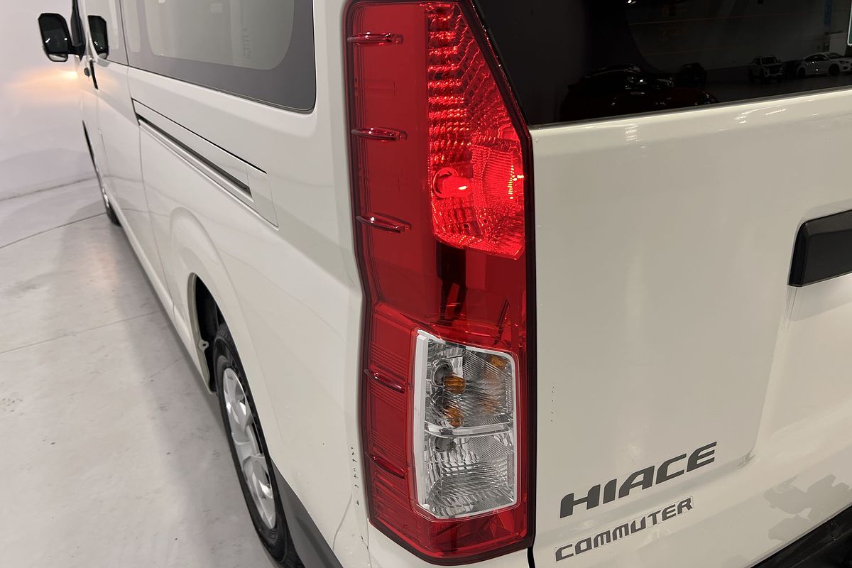 2022 Toyota Hiace Commuter GDH322R