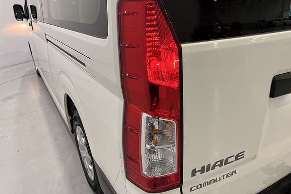 2022 Toyota Hiace Commuter GDH322R