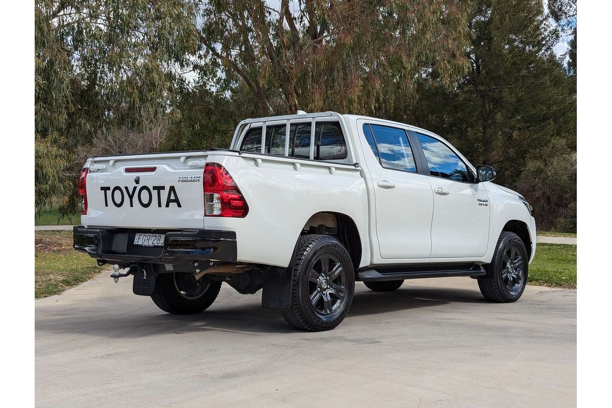 2024 Toyota Hilux SR GUN126R 4X4