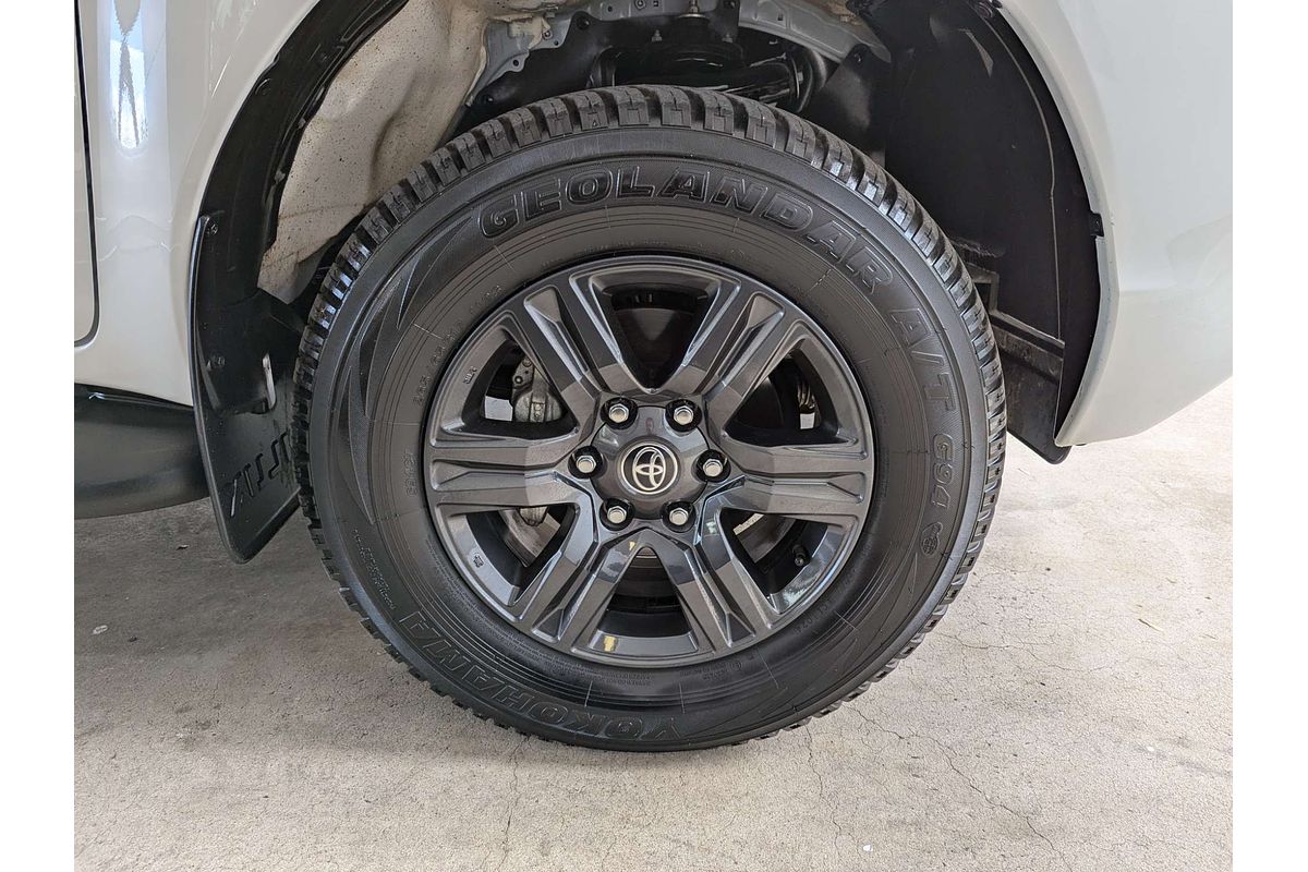 2024 Toyota Hilux SR GUN126R 4X4