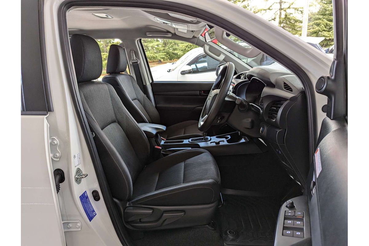 2024 Toyota Hilux SR GUN126R 4X4