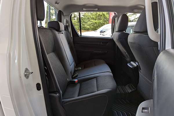2024 Toyota Hilux SR GUN126R 4X4