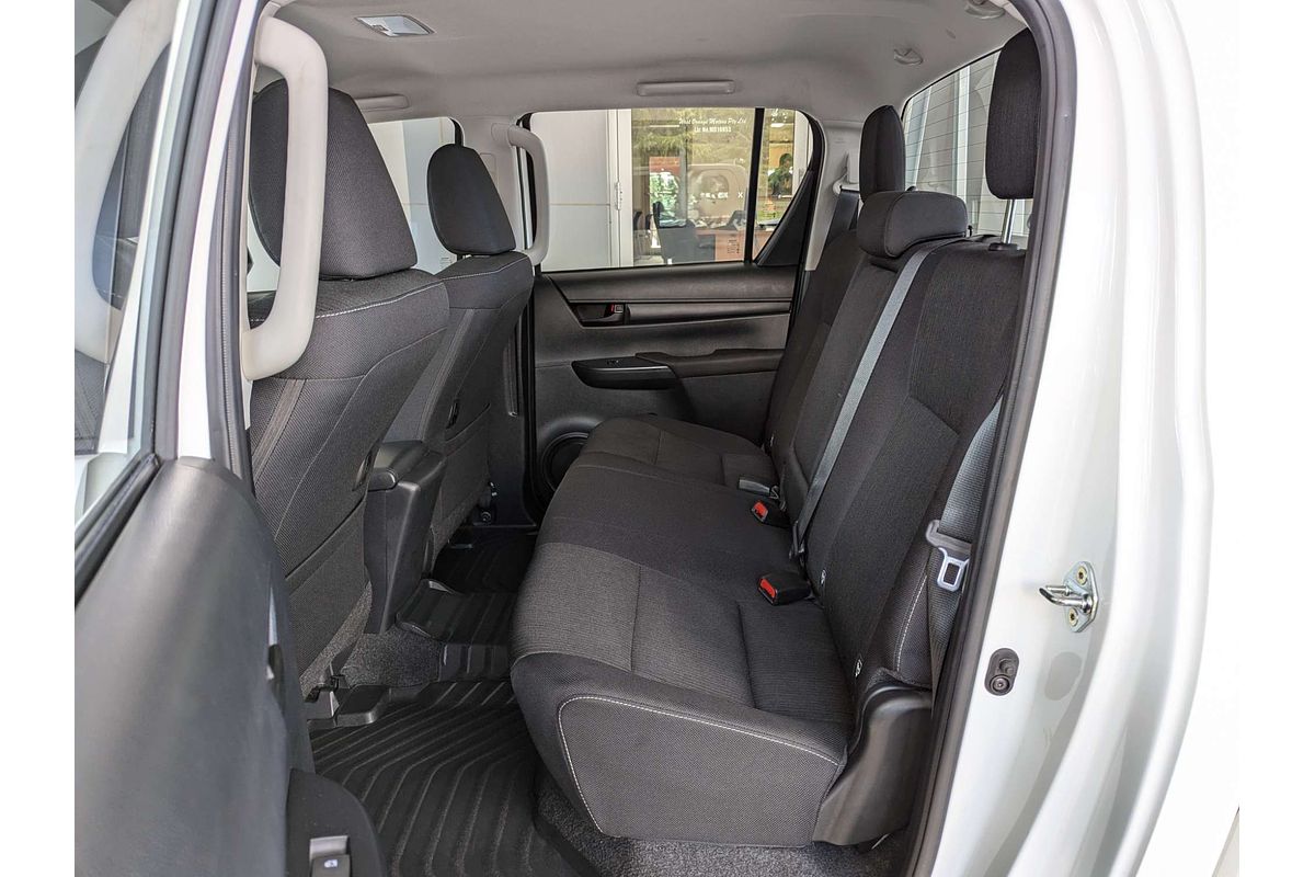 2024 Toyota Hilux SR GUN126R 4X4