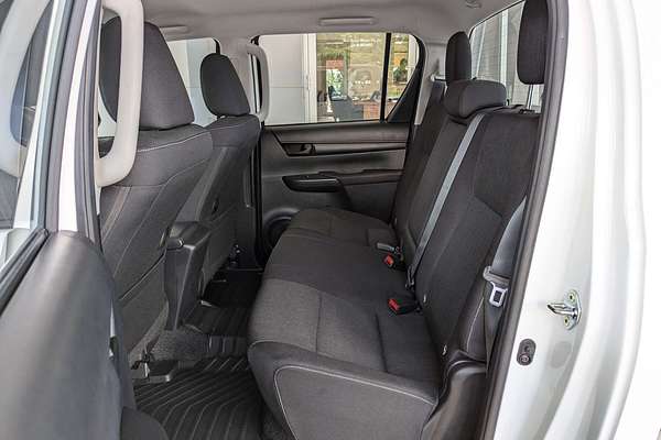 2024 Toyota Hilux SR GUN126R 4X4