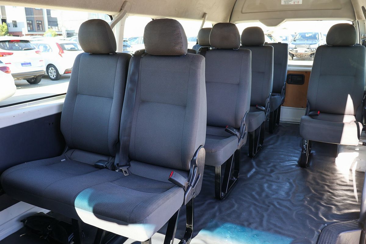 2017 Toyota Hiace Commuter TRH223R