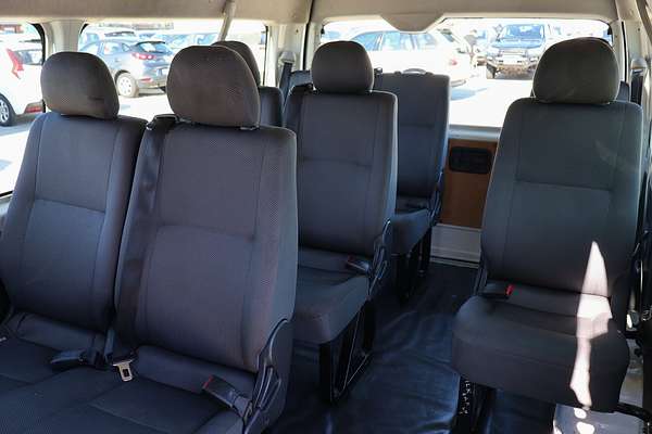 2017 Toyota Hiace Commuter TRH223R