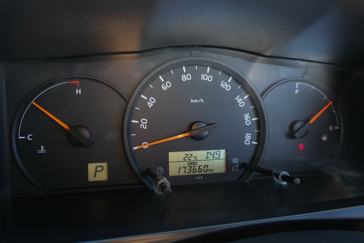 2017 Toyota Hiace Commuter TRH223R
