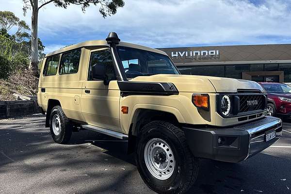 2024 Toyota Landcruiser GXL Troopcarrier VDJL78R