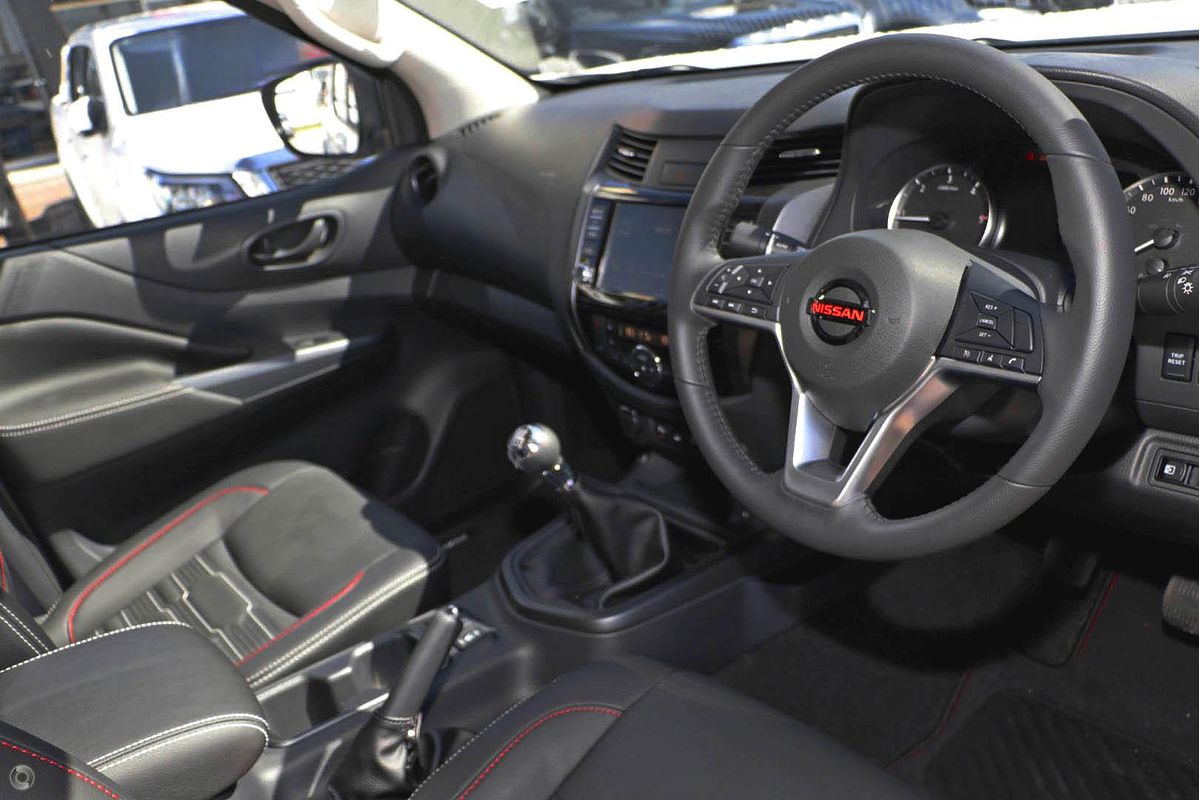 2024 Nissan Navara PRO-4X Warrior D23 4X4