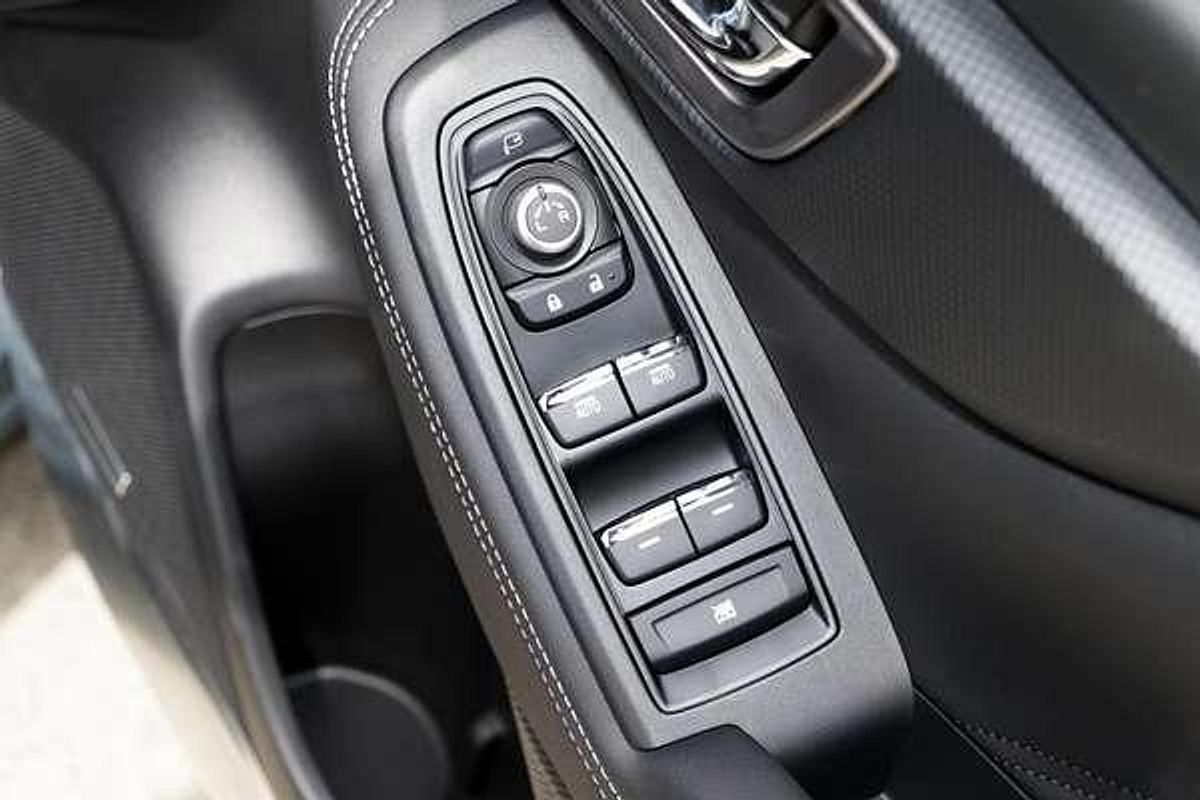 2024 Subaru Forester Hybrid S S5