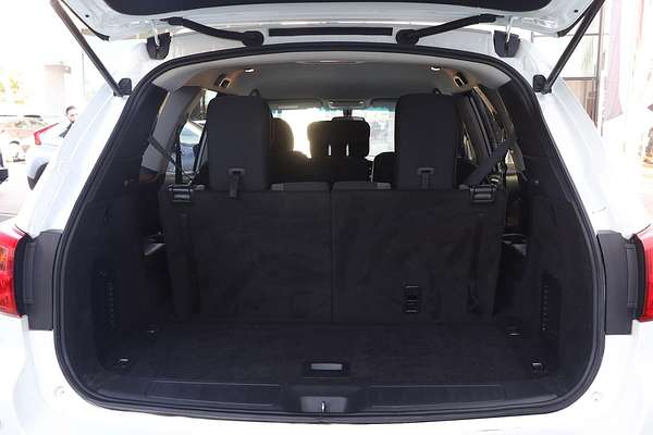 2019 Nissan Pathfinder ST R52 Series III