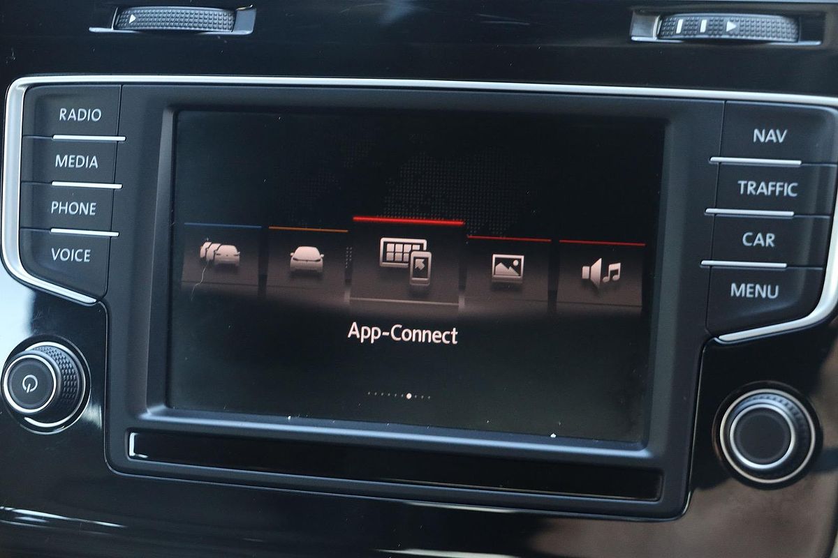 2016 Volkswagen Golf 110TSI Highline 7