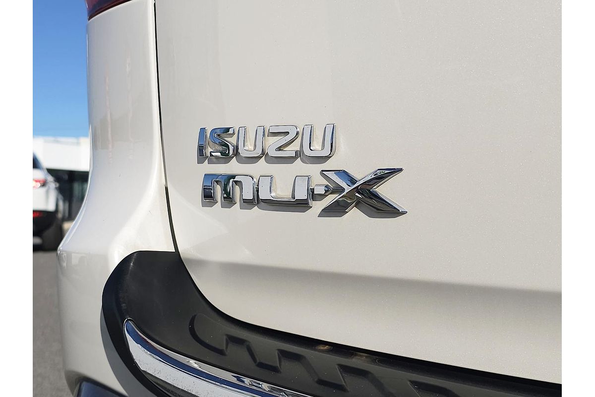 2017 Isuzu MU-X LS-T