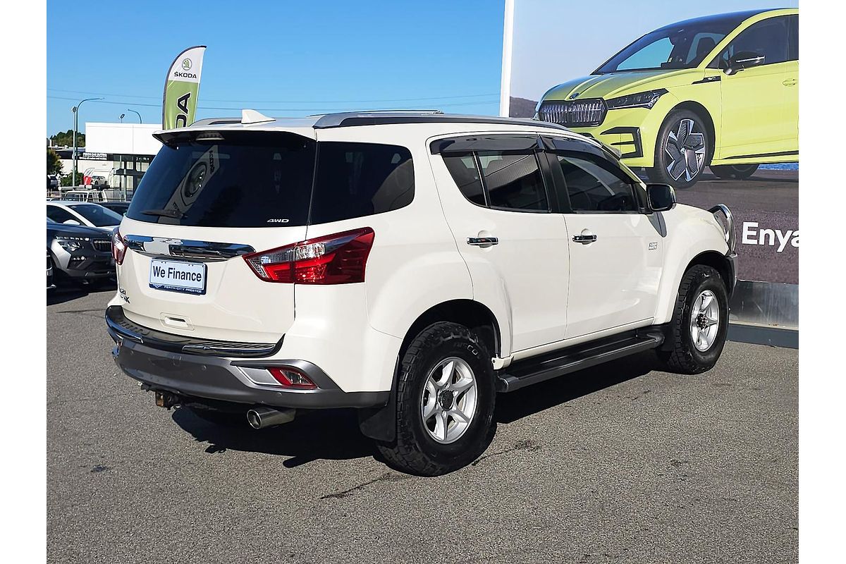 2017 Isuzu MU-X LS-T