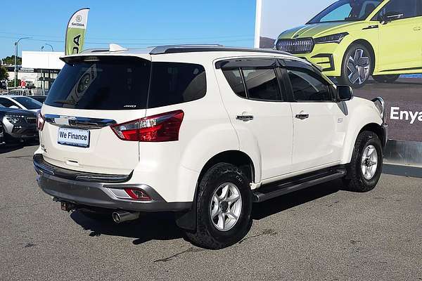 2017 Isuzu MU-X LS-T