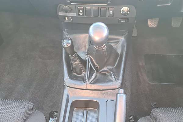 2014 Toyota Hilux SR5 KUN26R 4X4