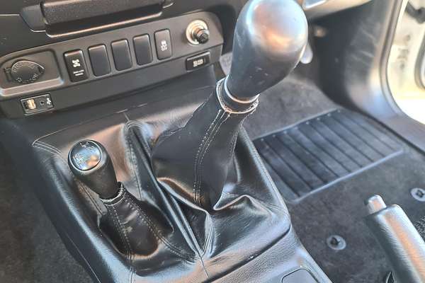2014 Toyota Hilux SR5 KUN26R 4X4