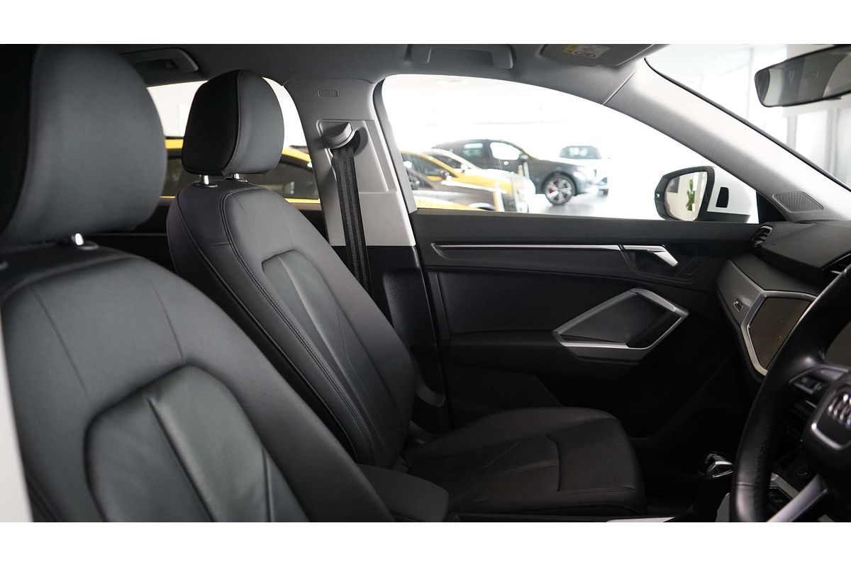 2020 Audi Q3 35 TFSI S line F3