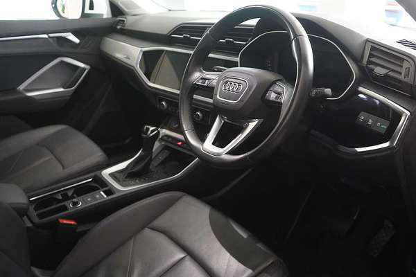 2020 Audi Q3 35 TFSI S line F3