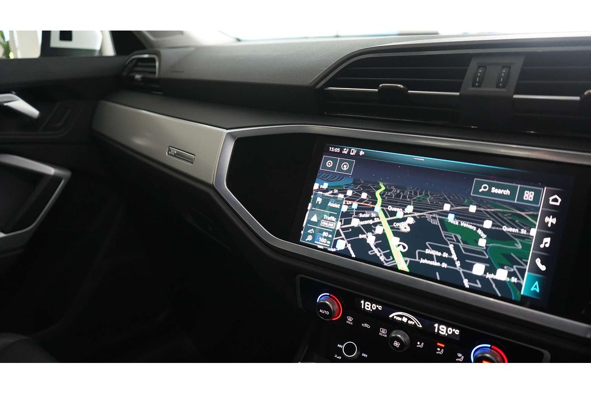 2020 Audi Q3 35 TFSI S line F3