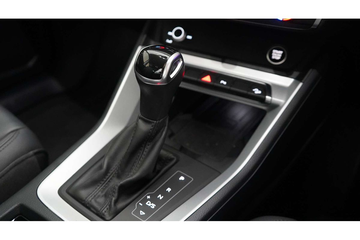 2020 Audi Q3 35 TFSI S line F3