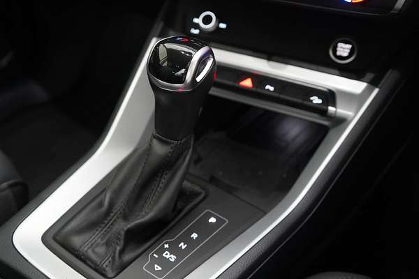 2020 Audi Q3 35 TFSI S line F3