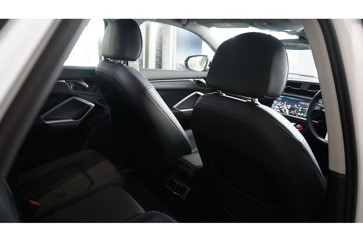 2020 Audi Q3 35 TFSI S line F3