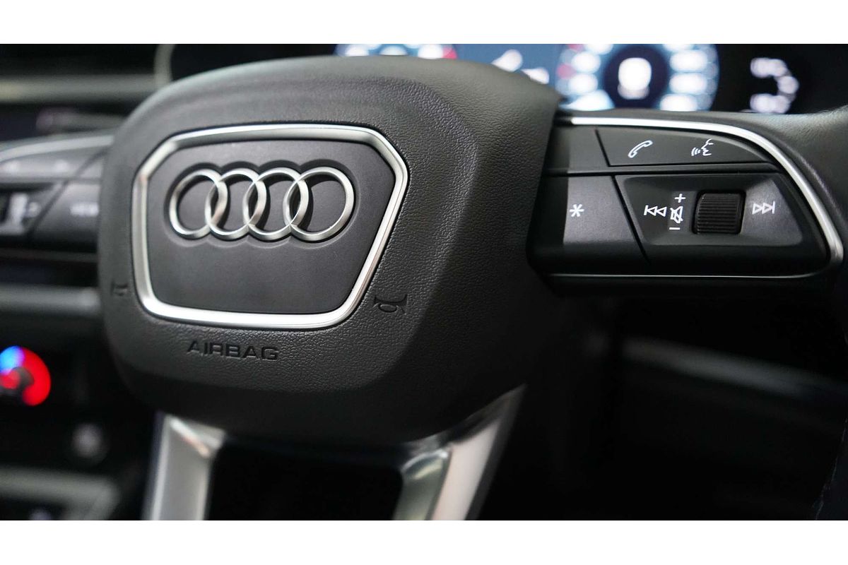 2020 Audi Q3 35 TFSI S line F3
