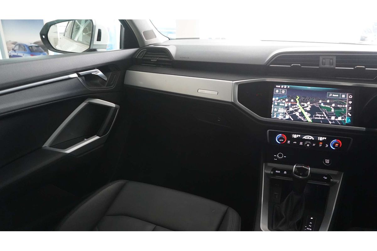 2020 Audi Q3 35 TFSI S line F3