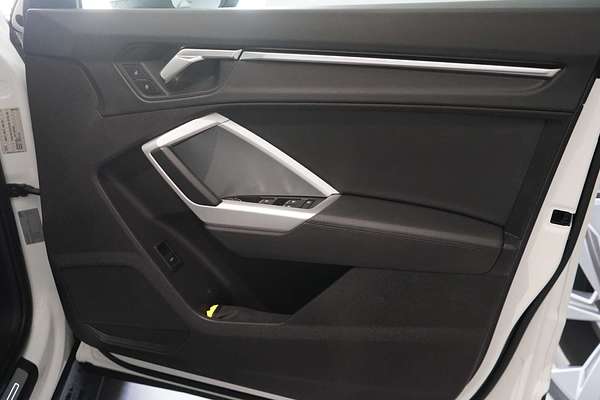 2020 Audi Q3 35 TFSI S line F3