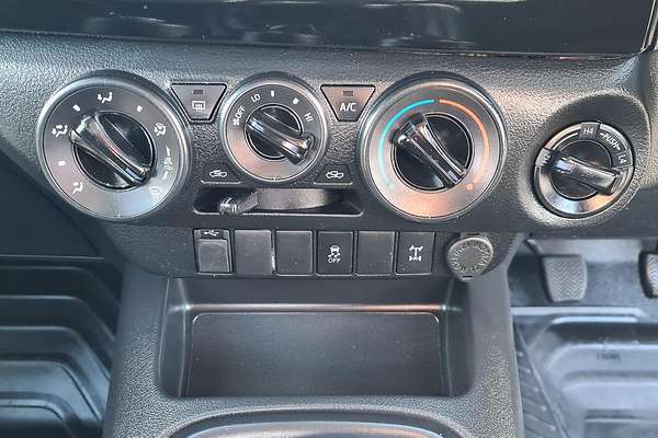 2019 Toyota Hilux SR GUN126R 4X4