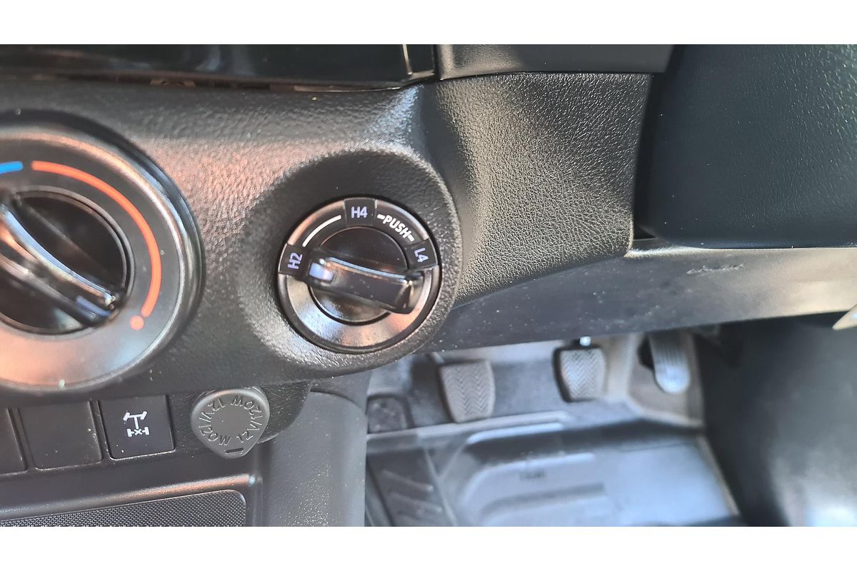 2019 Toyota Hilux SR GUN126R 4X4