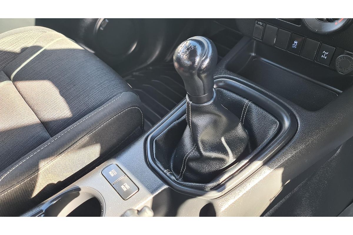 2019 Toyota Hilux SR GUN126R 4X4