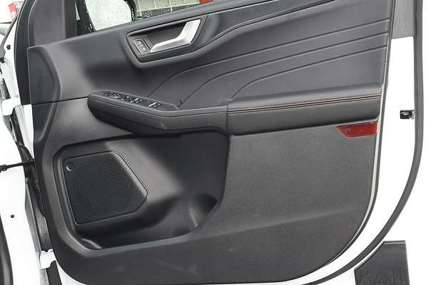 2022 Ford Escape ST-Line ZH